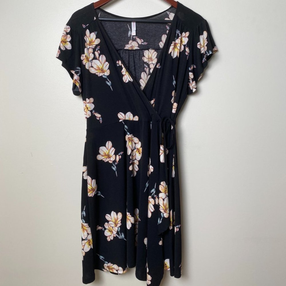 Xhilaration floral wrap dress size L